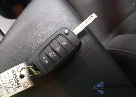 2025 Hyundai Elantra Se z USA, uszkodzony, nr VIN KMHLL4DG5SU913623